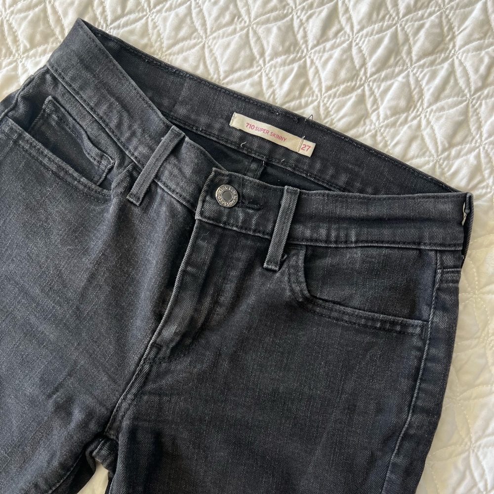 710 Black women levis
